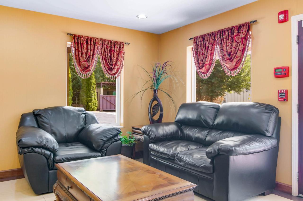 Americas Best Value Inn - Mableton Bagian luar foto